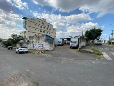 Lote/Terreno à venda, 1080m² no Amazonas, Contagem