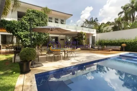 Casa com 5 Quartos à venda, 485m² no Jardim Guedala, São Paulo