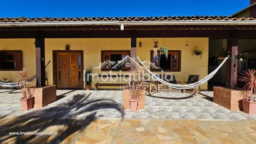 Fazenda/Sítio com 3 Quartos à venda, 184m² no Centro, Jarinu