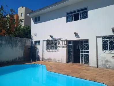 Casa com 1 Quarto à venda, 450m² no Saraiva, Uberlândia