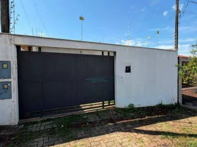 Casa com 2 Quartos para alugar, 135m² no Colúmbia, Londrina