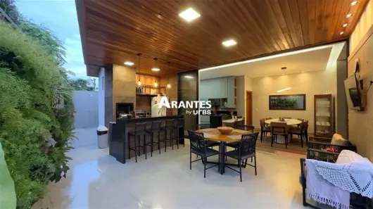 Casa de Condomínio com 4 Quartos à venda, 202m² no Grand Ville, Uberlândia