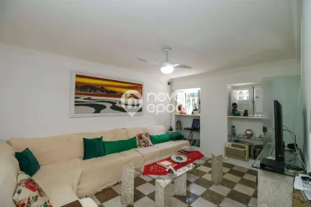 Casa com 10 Quartos à venda, 260m² no Santa Teresa, Rio de Janeiro