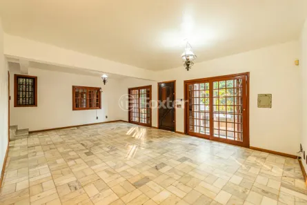 Casa com 3 Quartos à venda, 600m² no Nonoai, Porto Alegre