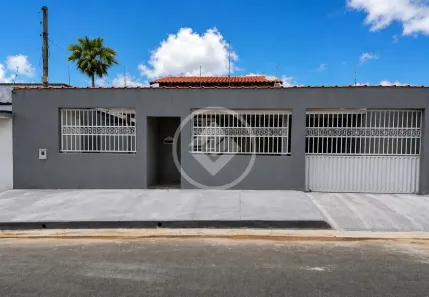 Casa com 5 Quartos à venda, 265m² no Estância Itaguaí, Caldas Novas