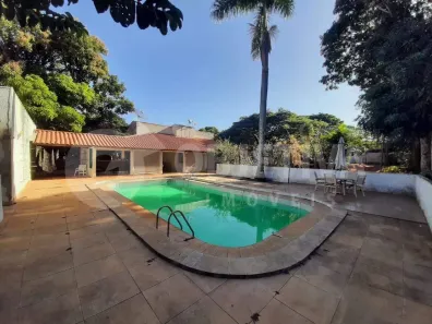 Casa com 3 Quartos para alugar, 450m² no Mansões Aeroporto, Uberlândia