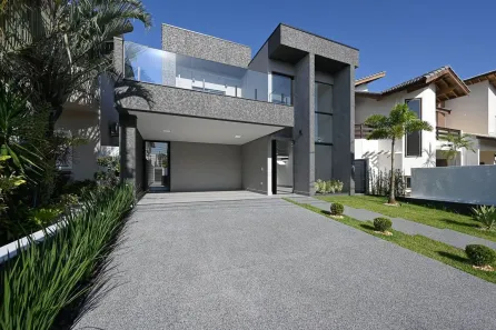 Sobrado com 4 Quartos à venda, 180m² no Jardim Tres Marias, Peruíbe