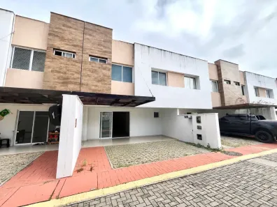 Casa de Condomínio com 3 Quartos à venda, 144m² no Neópolis, Natal
