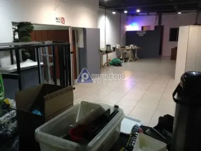 Casa com 28 Quartos à venda, 671m² no Laranjeiras, Rio de Janeiro