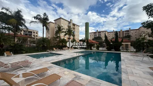 Apartamento com 3 Quartos para alugar, 95m² no Santa Mônica, Uberlândia