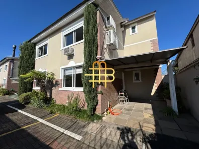 Casa de Condomínio com 3 Quartos para alugar, 213m² no São Sebastião, Porto Alegre