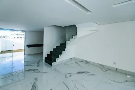 Casa com 3 Quartos à venda, 110m² no Santa Mônica, Belo Horizonte