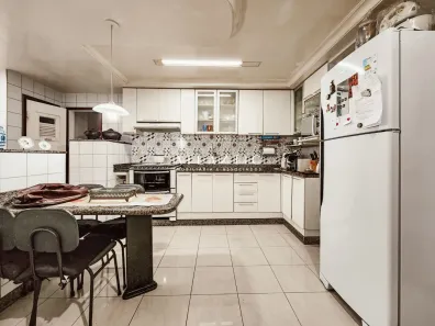 Apartamento com 4 Quartos à venda, 180m² no Praia da Costa, Vila Velha