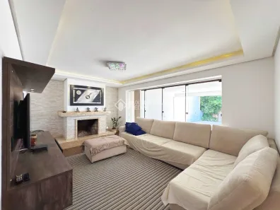 Casa com 4 Quartos à venda, 240m² no Guarujá, Porto Alegre