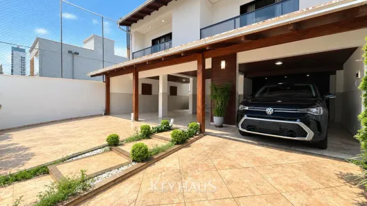 Casa com 4 Quartos para alugar, 420m² no Dom Bosco, Itajaí