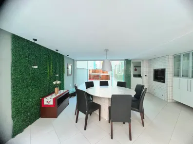 Apartamento com 3 Quartos para alugar, 240m² no Centro, Balneário Camboriú
