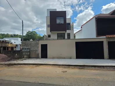Casa com 3 Quartos à venda, 180m² no Novo Horizonte, Juiz de Fora