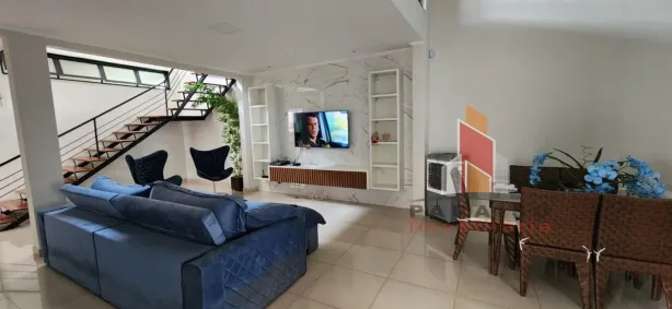Casa com 4 Quartos à venda, 257m² no Jardim Karaíba, Uberlândia