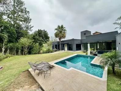 Sobrado com 4 Quartos à venda, 274m² no Jardim Indaiá, Embu das Artes