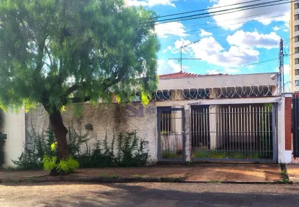 Casa com 3 Quartos à venda, 261m² no Centro, Araraquara