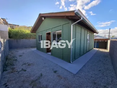 Casa com 2 Quartos para alugar, 45m² no Bela Vista, Palhoça