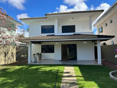 Casa de Condomínio com 5 Quartos para alugar, 250m² no Buraquinho, Lauro de Freitas