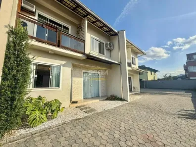Casa de Condomínio com 3 Quartos à venda, 94m² no Costa e Silva, Joinville