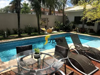 Casa com 4 Quartos para alugar, 500m² no Morada da Colina, Uberlândia