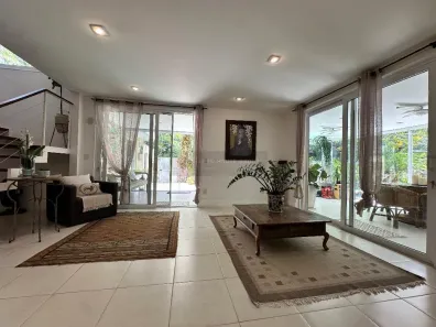 Casa com 4 Quartos à venda, 350m² no Itacoatiara, Niterói