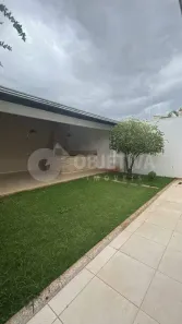 Casa com 4 Quartos à venda, 260m² no Cidade Jardim, Uberlândia
