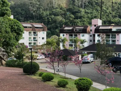 Apartamento com 2 Quartos à venda, 72m² no Samambaia, Petrópolis