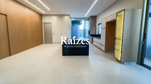 Casa com 4 Quartos à venda, 236m² no Nova Uberlândia, Uberlândia