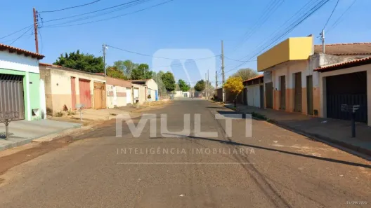 Lote/Terreno com 1 Quarto à venda, 300m² no Aclimação, Uberlândia