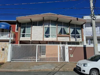 Sobrado com 4 Quartos à venda, 255m² no Vila Nova São José, Campinas