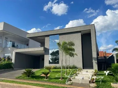 Casa de Condomínio com 4 Quartos à venda, 235m² no Residencial Goiânia Golfe Clube, Goiânia