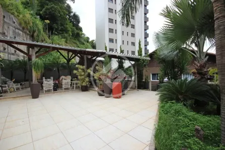 Casa com 7 Quartos à venda, 500m² no Santa Lúcia, Belo Horizonte