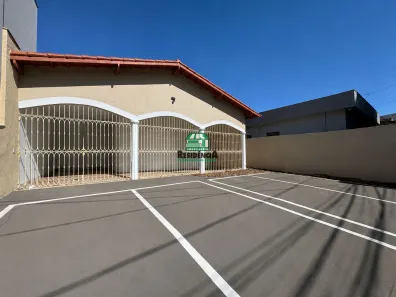 Casa com 3 Quartos para alugar, 200m² no Maracanã, Anápolis