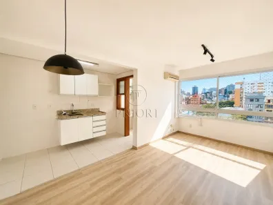 Apartamento com 2 Quartos para alugar, 55m² no Auxiliadora, Porto Alegre