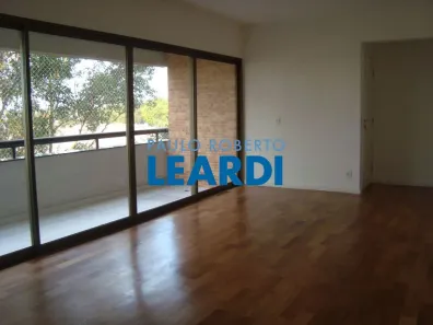 Apartamento com 3 Quartos para alugar, 117m² no Vila Progredior, São Paulo