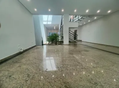 Casa com 3 Quartos à venda, 244m² no Vila Scarpelli, Santo André