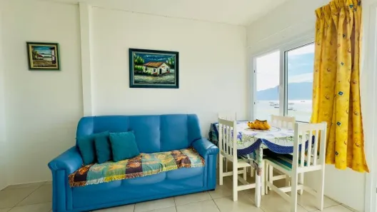 Apartamento com 2 Quartos para alugar, 32m² no Pântano do Sul, Florianópolis