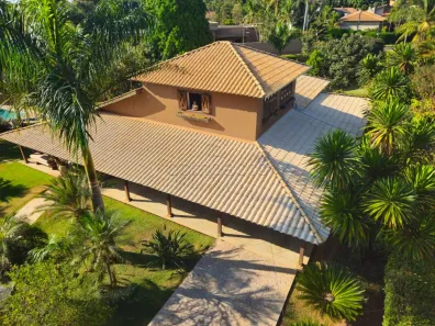 Casa de Condomínio com 4 Quartos à venda, 500m² no Monte Carlo, Guapiaçu