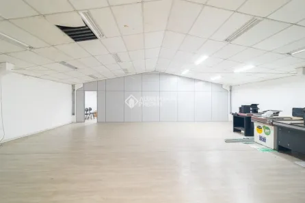 Sala Comercial para alugar, 650m² no Cascata, Porto Alegre