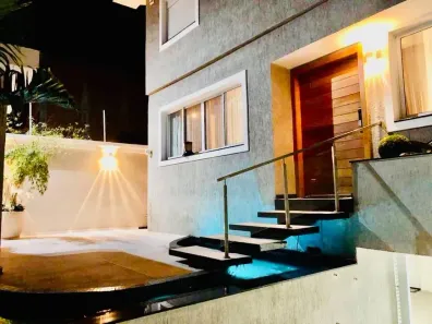 Sobrado com 4 Quartos à venda, 308m² no Jardim Virginia Bianca, São Paulo