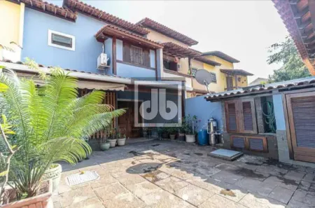 Casa de Condomínio com 3 Quartos à venda, 180m² no Anil, Rio de Janeiro