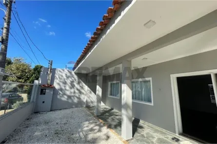Casa com 4 Quartos para alugar, 253m² no Jardim das Rosas, Itatiaia