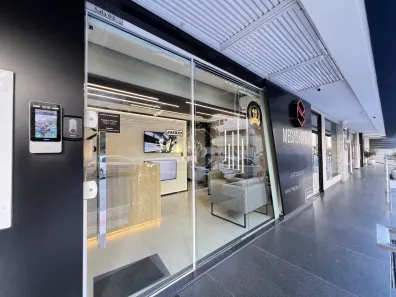 Sala Comercial à venda, 100m² no Meia Praia, Itapema