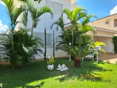 Sobrado com 3 Quartos para alugar, 303m² no Swiss Park Residencial, São Carlos