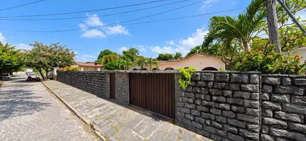 Casa com 4 Quartos para alugar, 300m² no Água Fria, Recife