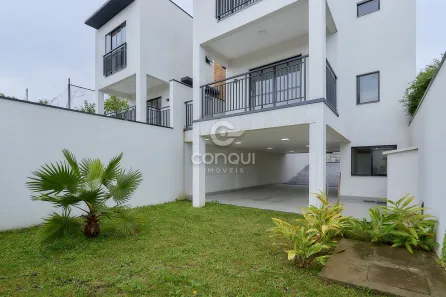 Sobrado com 3 Quartos à venda, 200m² no Cruzeiro, São José dos Pinhais